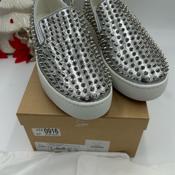 Men's Christian Louboutin roller boat, metallic silver spiked sneakers size 46 - Picture 2 of 11